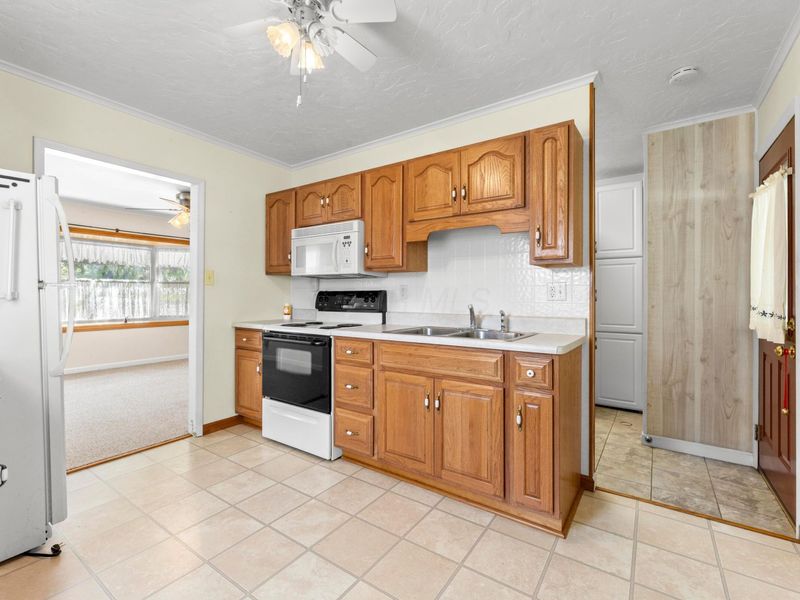 305 N Jefferson Street , Utica, OH 43080 Photo 7