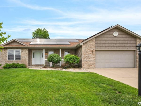 800 SIMON Street, Washington, IL 61571