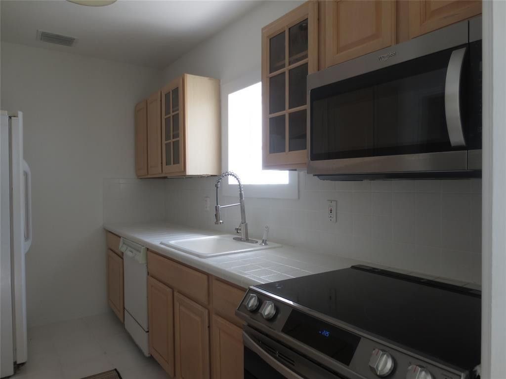 1004 NE 3rd Street, Fort Lauderdale, FL 33301 Photo