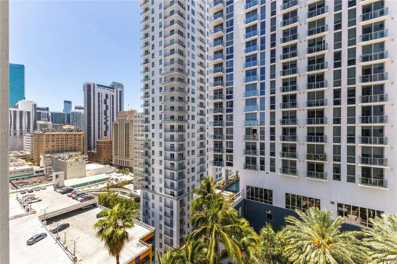253 NE 2nd St , Unit 1606, Miami, FL 33132 Photo