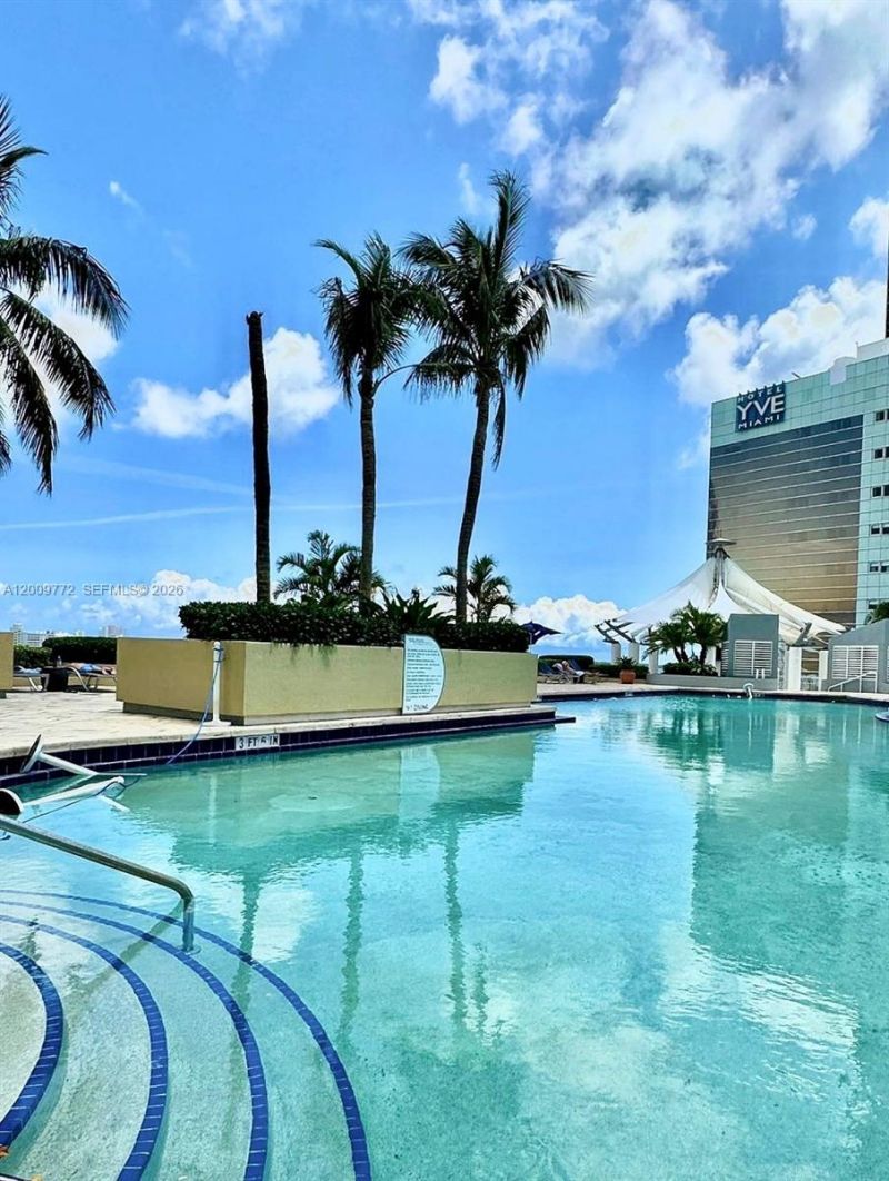 253 NE 2nd St , Unit 1606, Miami, FL 33132 Photo