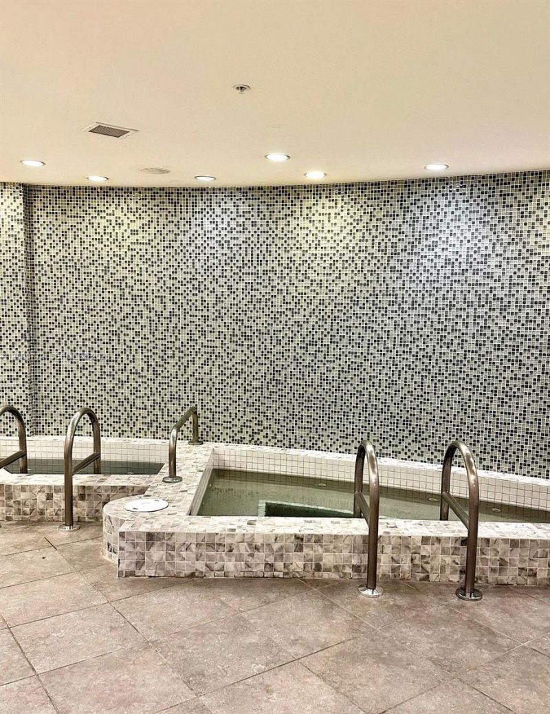 253 NE 2nd St , Unit 1606, Miami, FL 33132 Photo