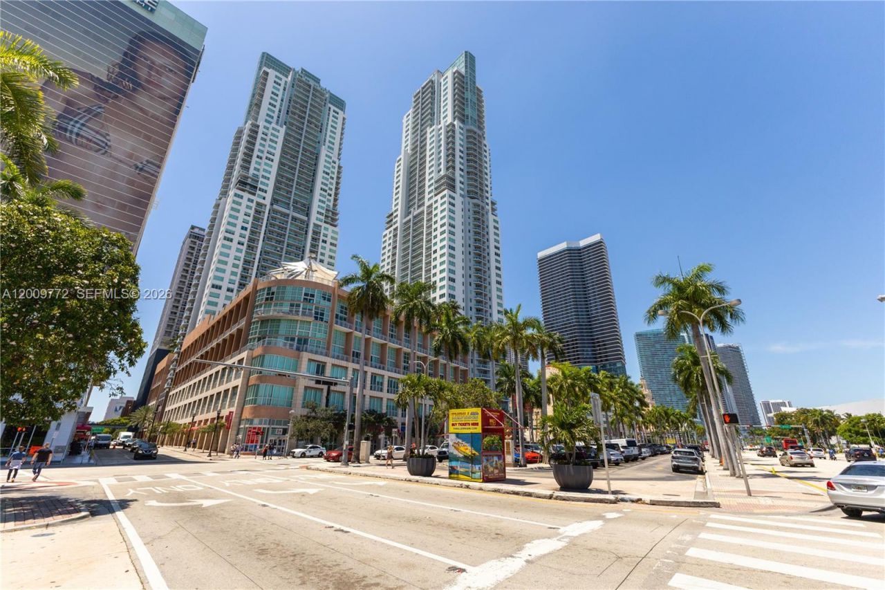 253 NE 2nd St , Unit 1606, Miami, FL 33132 Photo