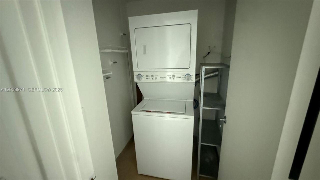 1900 N Bayshore Dr, Unit 1911, Miami, FL 33132 Photo