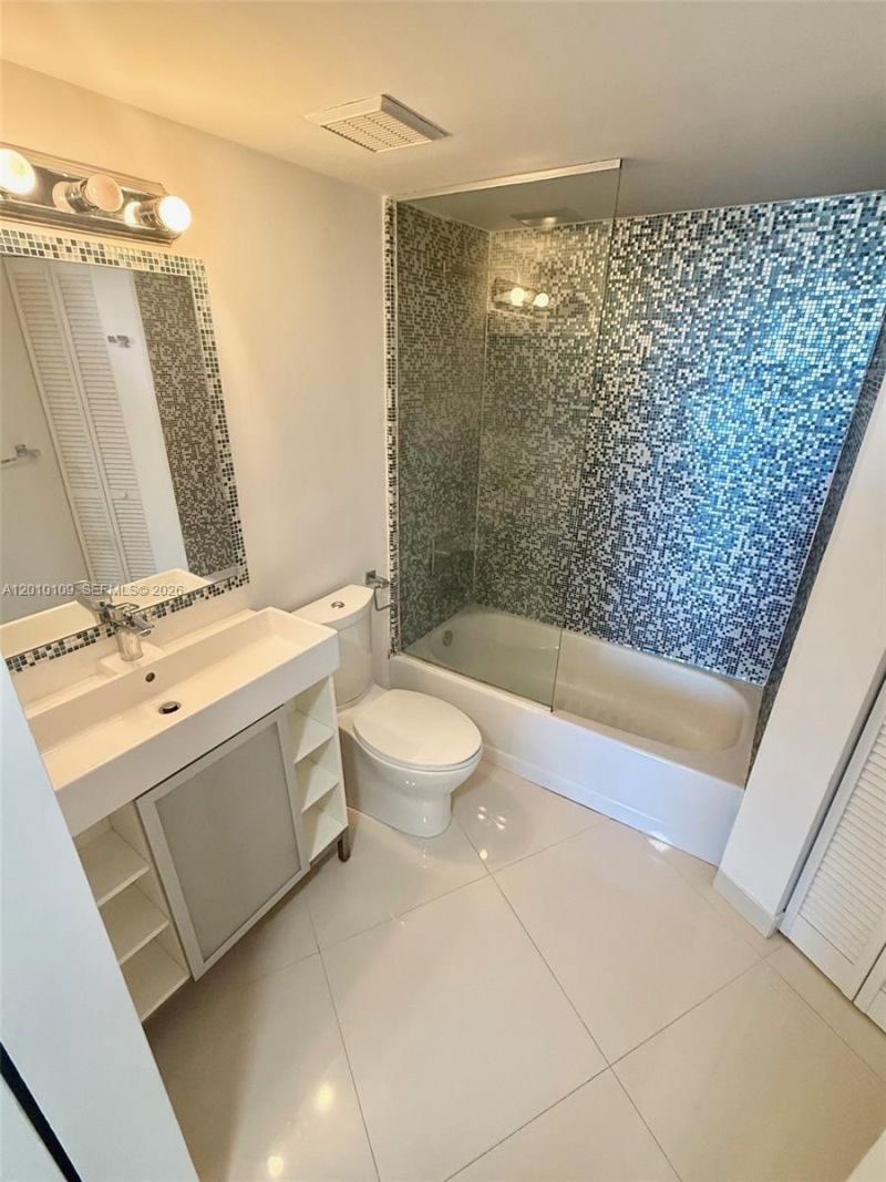 3300 NE 192nd St , Unit 1609, Aventura, FL 33180 Photo