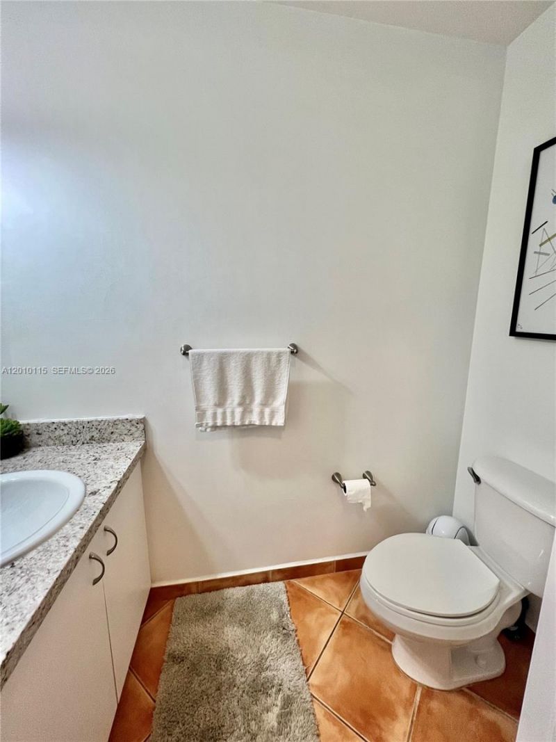 6120 NW 116th Pl , Unit 417, Doral, FL 33178 Photo