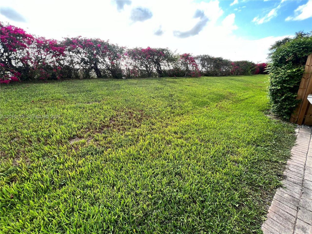 6120 NW 116th Pl , Unit 417, Doral, FL 33178 Photo