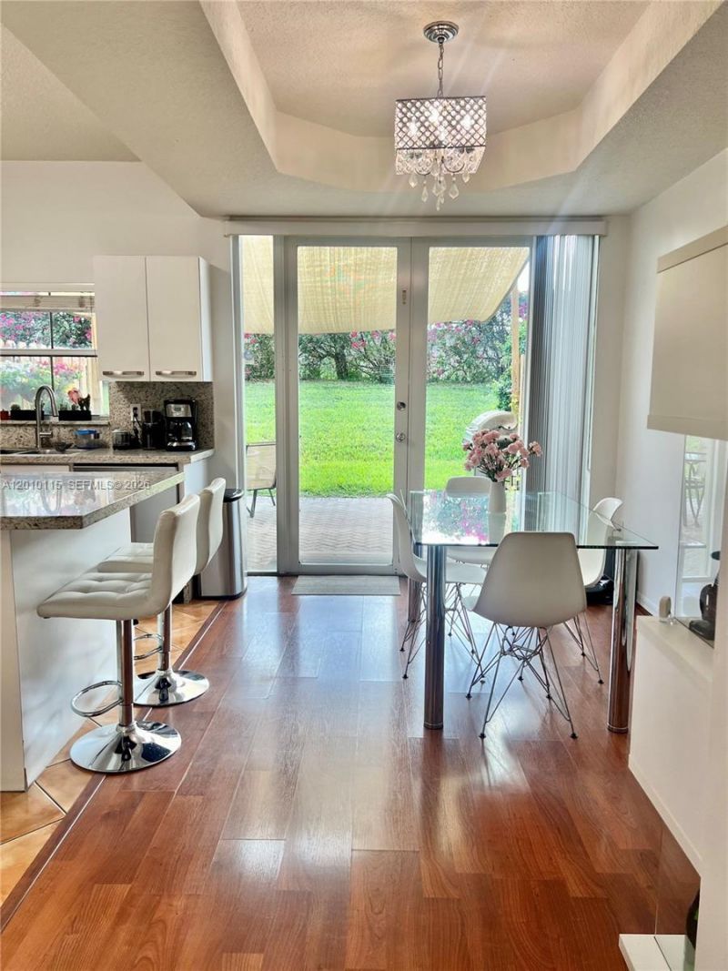 6120 NW 116th Pl , Unit 417, Doral, FL 33178 Photo
