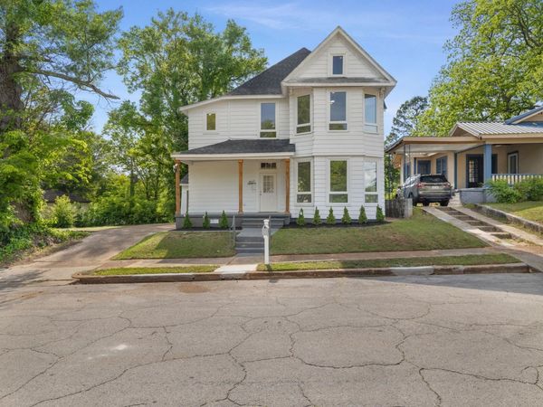 607 Raleigh Ave, Sheffield, AL 35660