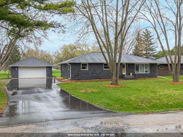 1034 RIDGE LANE, Appleton, WI 54914