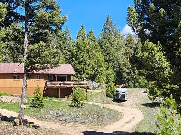 34 Grizzly Bear Road, SALMON, ID 83467