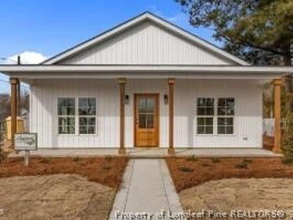 206 S Wall Street, Benson, NC 27504