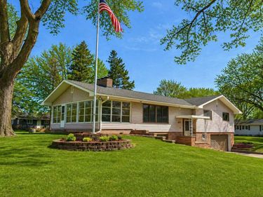 303 3rd Avenue SW, Medford, MN 55049
