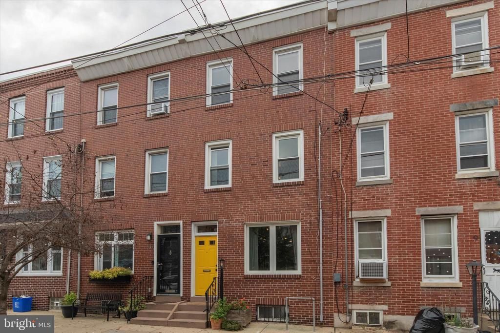 833 Almond Street, Philadelphia, PA 19125 Main Photo