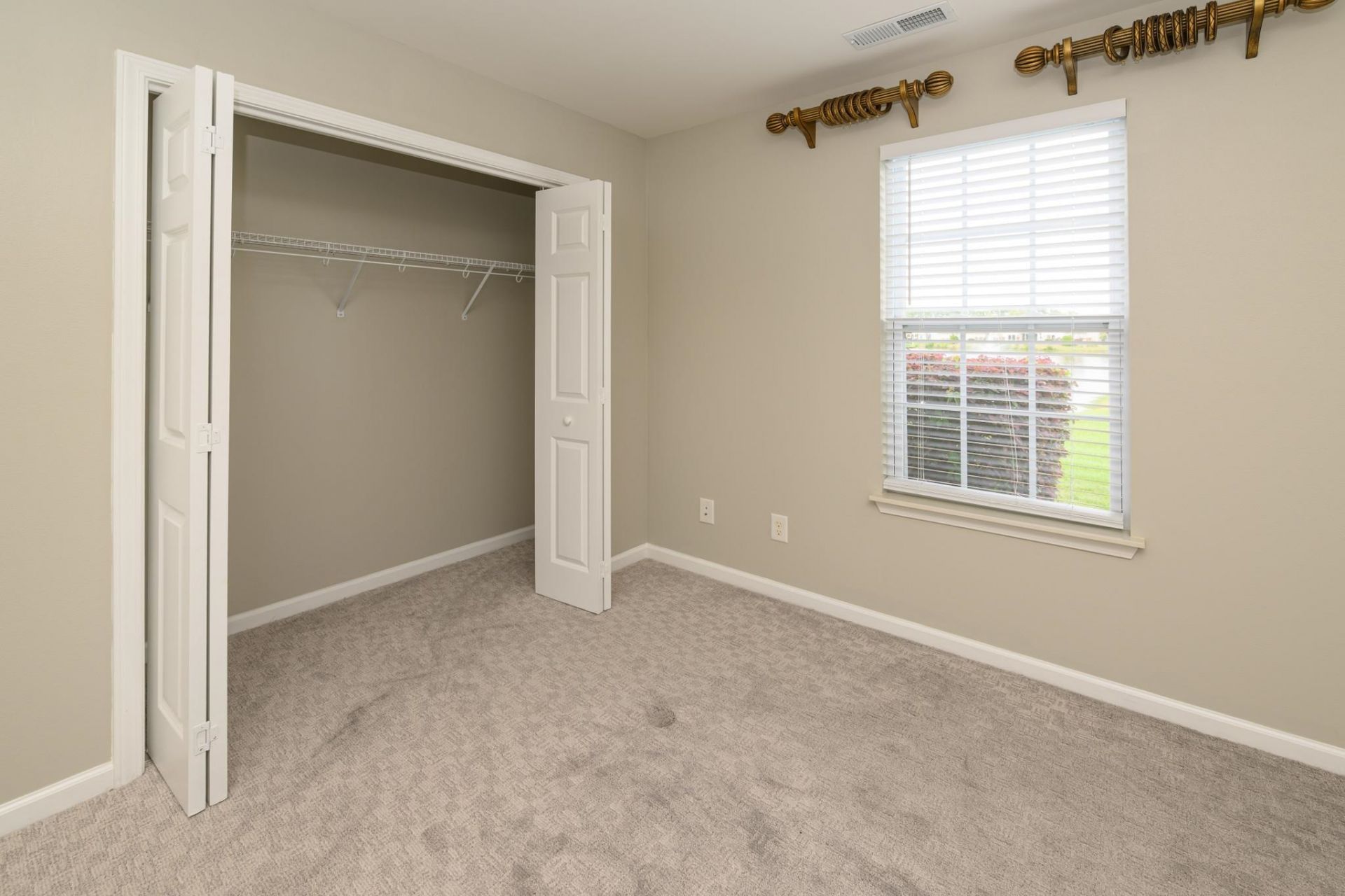 195 Sutter Dr.  Photo 24