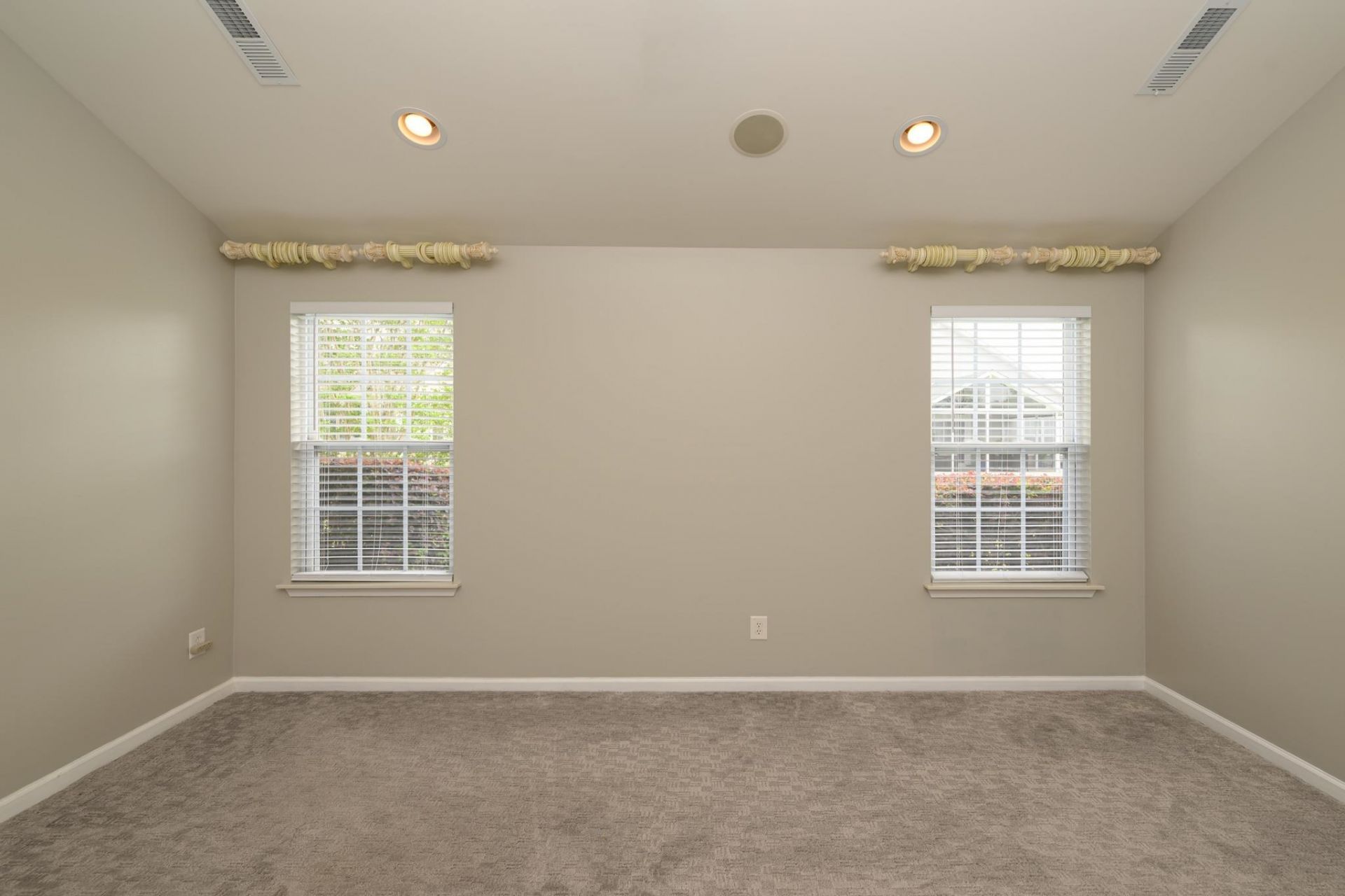 195 Sutter Dr.  Photo 29