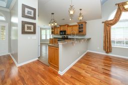 195 Sutter Dr.  photo 4