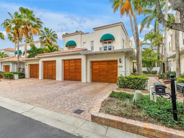 1133 ABBEYS WAY, TAMPA, FL 33602