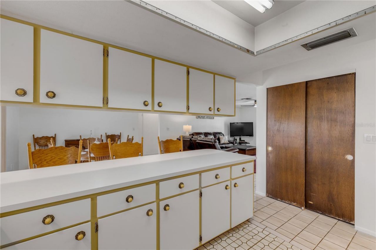 797 E 9th Avenue, New Smyrna Beach, FL 32169 Photo