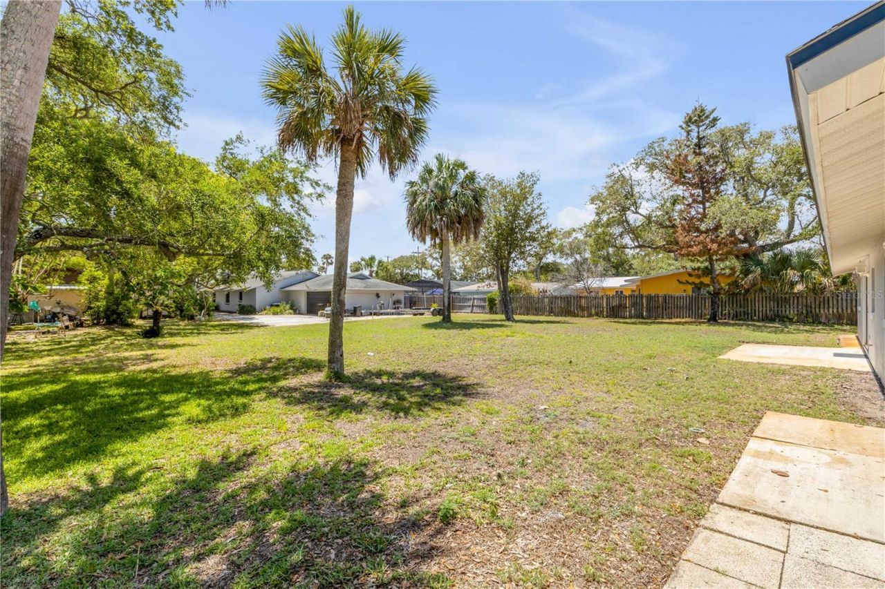 797 E 9th Avenue, New Smyrna Beach, FL 32169 Photo