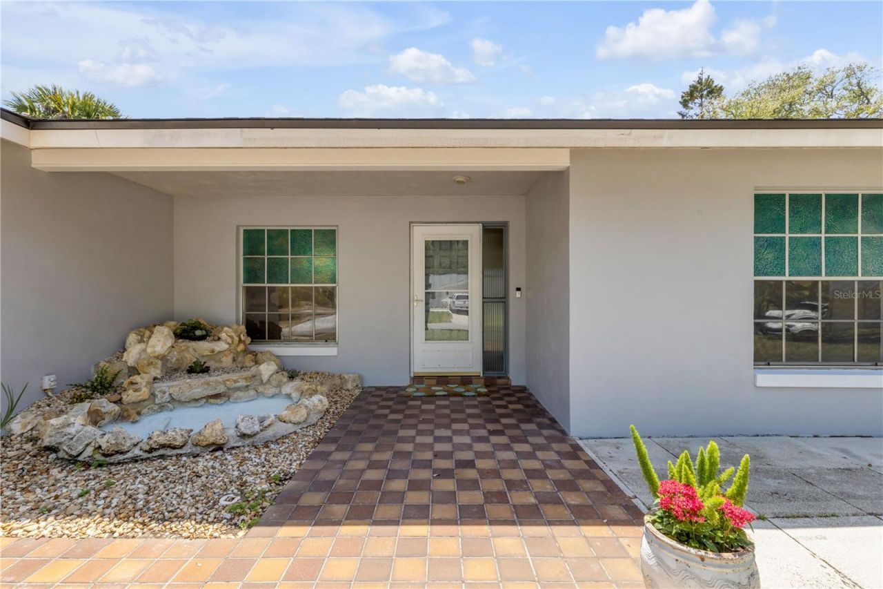 797 E 9th Avenue, New Smyrna Beach, FL 32169 Photo