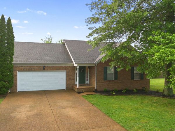 2919 Crenshaw Ct, Spring Hill, TN 37174