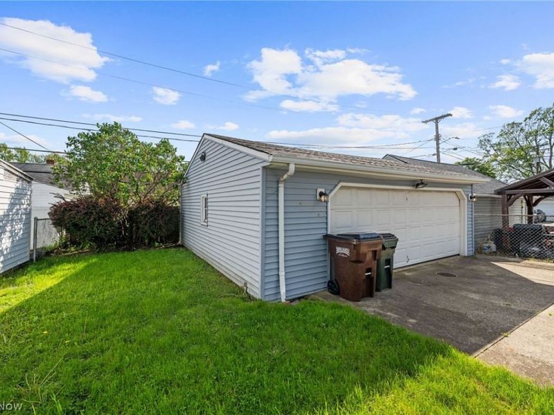 7511 Wooster Pky , Parma, OH 44129 Photo 39