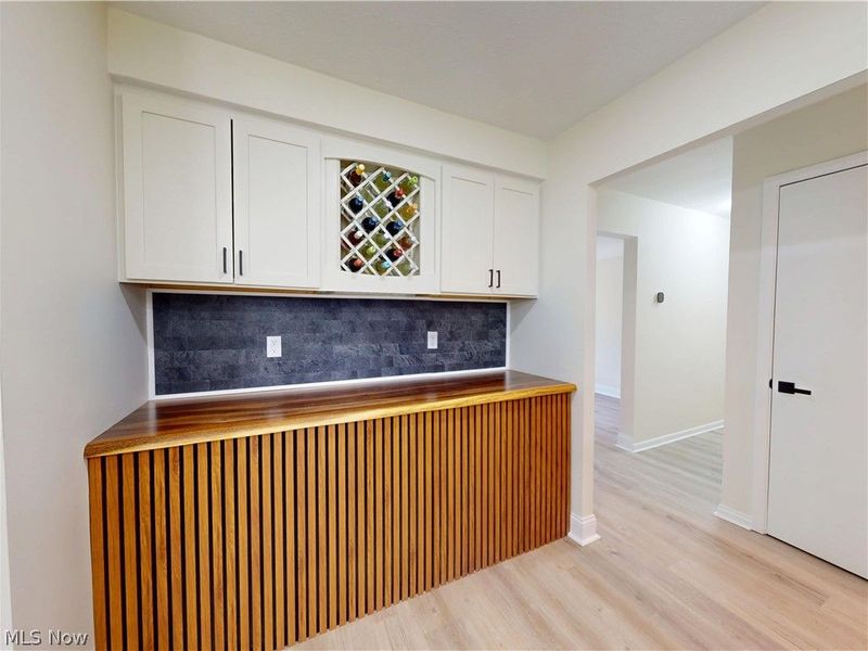 738 Edgewood Road , Richmond Heights, OH 44143 Photo 3