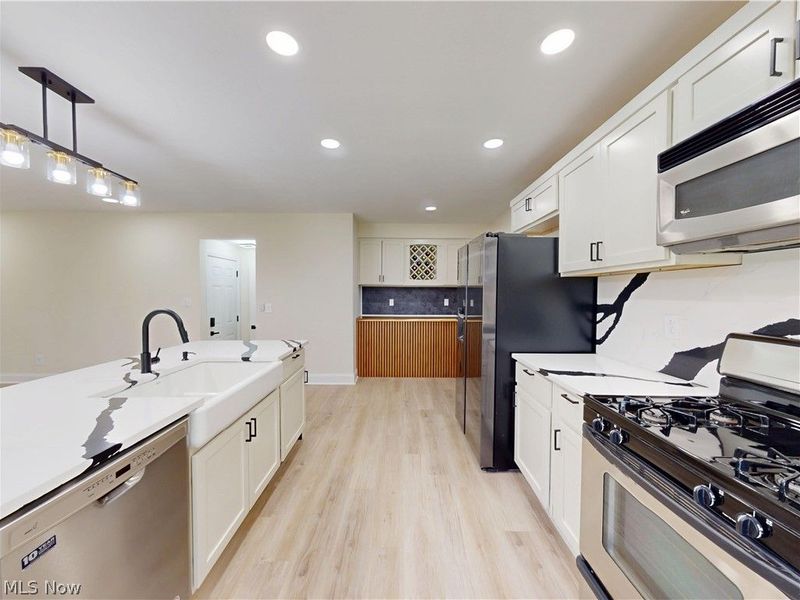 738 Edgewood Road , Richmond Heights, OH 44143 Photo 9