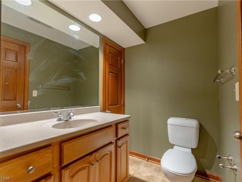 11121 Geib Avenue NE, Hartville, OH 44632 Photo 36