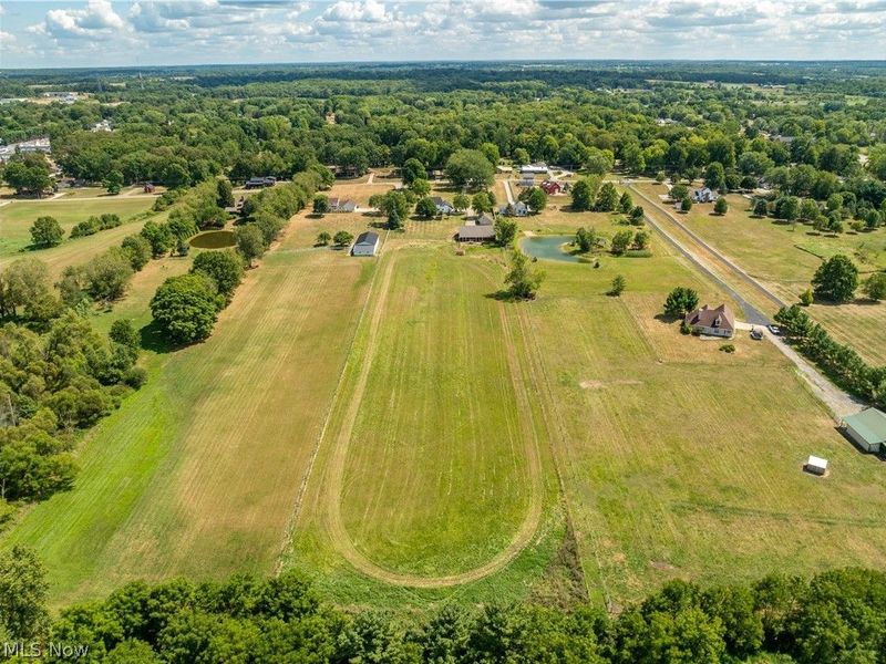 11121 Geib Avenue NE, Hartville, OH 44632 Photo 4