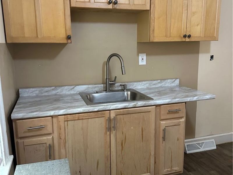 15415 Kinsman Road , Cleveland, OH 44120 Photo 3