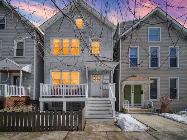 3121 N Southport Avenue , Unit 1R, Chicago, IL 60657