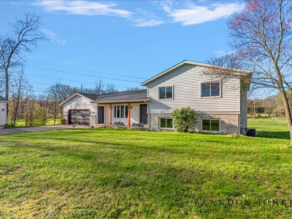 9095 76th Street SE, Alto, MI 49302