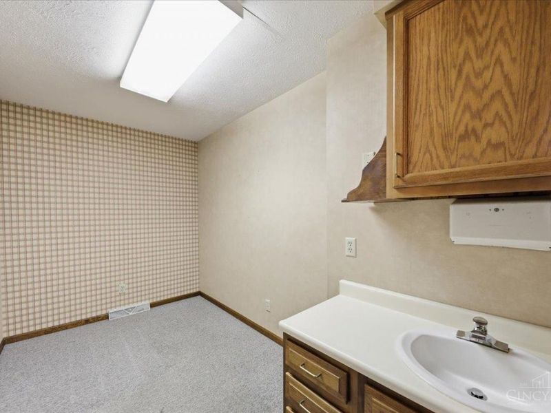 136 N Breiel Boulevard, Middletown, OH 45042 Photo 18