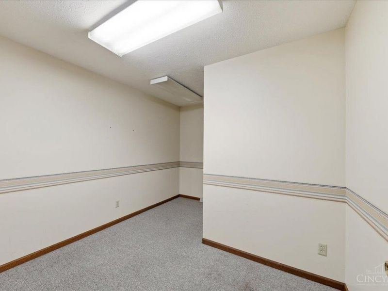 136 N Breiel Boulevard, Middletown, OH 45042 Photo 21