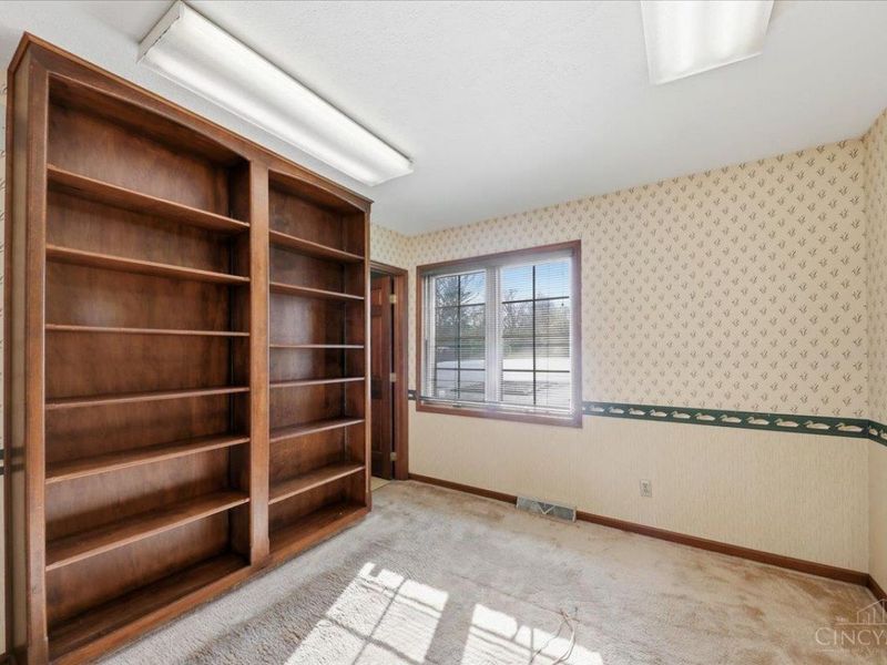 136 N Breiel Boulevard, Middletown, OH 45042 Photo 23