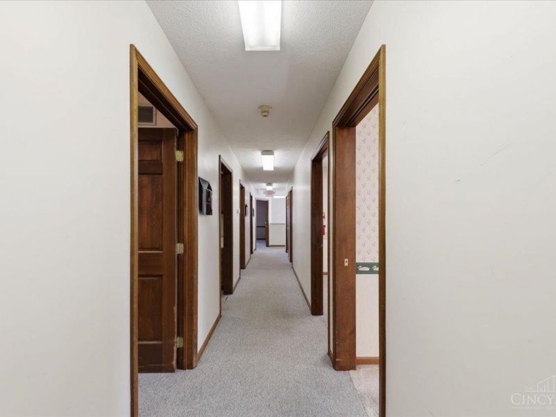 136 N Breiel Boulevard, Middletown, OH 45042 Photo 26