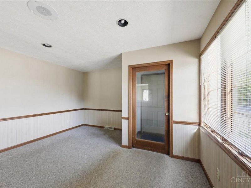 136 N Breiel Boulevard, Middletown, OH 45042 Photo 8