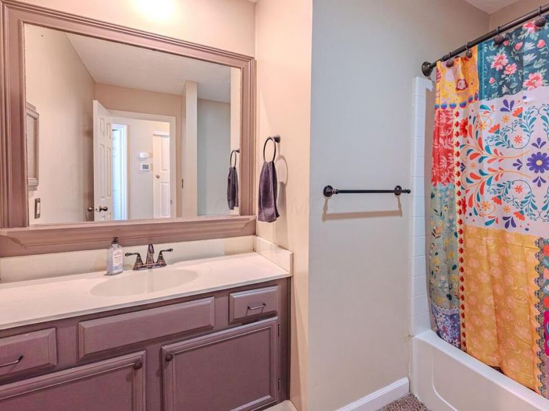 3430 Fishinger Mill Drive , Hilliard, OH 43026 Photo 12