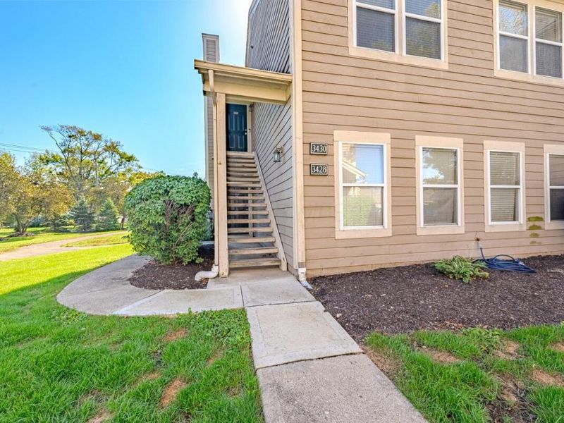 3430 Fishinger Mill Drive , Hilliard, OH 43026 Photo 2