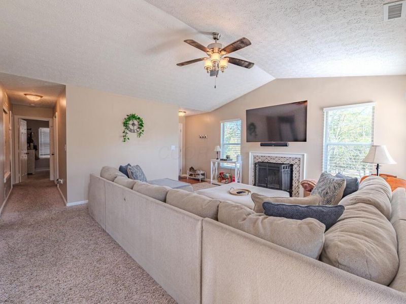 3430 Fishinger Mill Drive , Hilliard, OH 43026 Photo 6