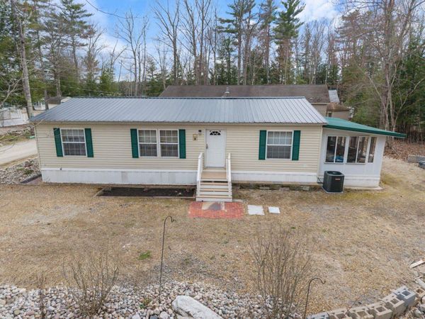29 Edge O Lake Drive, Tuftonboro, NH 03853