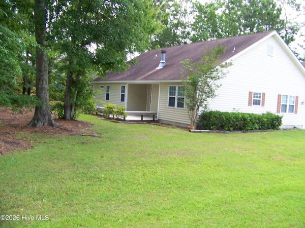 901 Lord Granville Drive , Morehead City, NC 28557