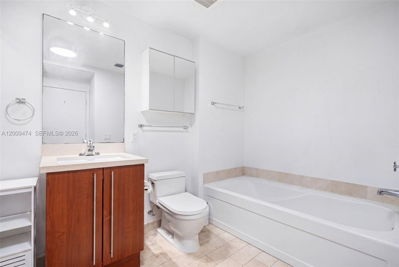 79 SW 12th St , Unit 2908-S, Miami, FL 33130 Photo