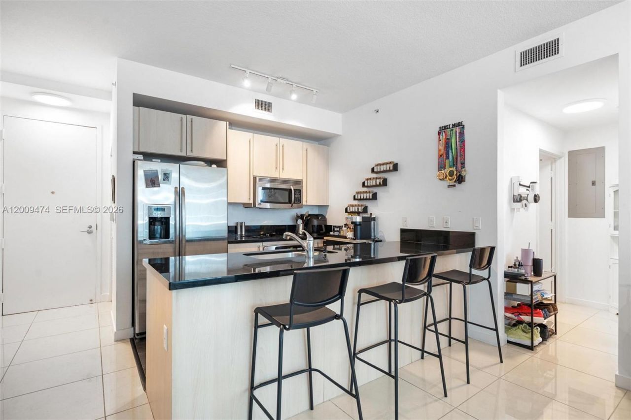 79 SW 12th St , Unit 2908-S, Miami, FL 33130 Photo