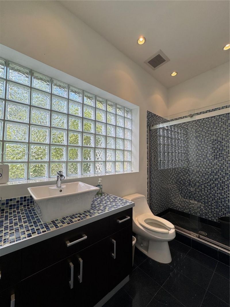 625 NW 121st St , North Miami, FL 33168 Photo