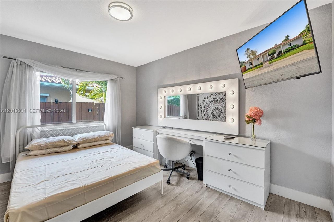 1146 NE 17th Ter, Unit 1146, Fort Lauderdale, FL 33304 Photo