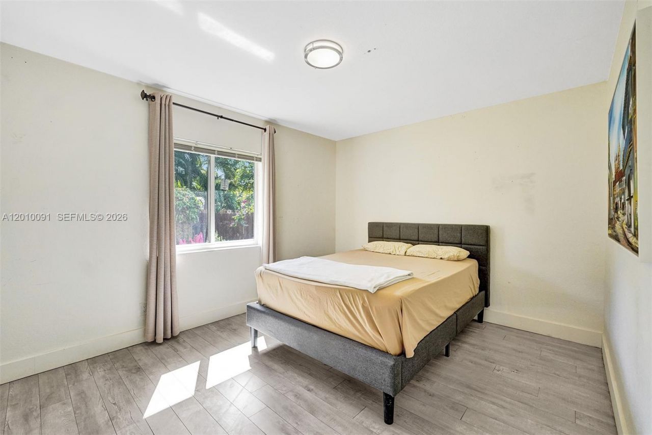 1146 NE 17th Ter, Unit 1146, Fort Lauderdale, FL 33304 Photo