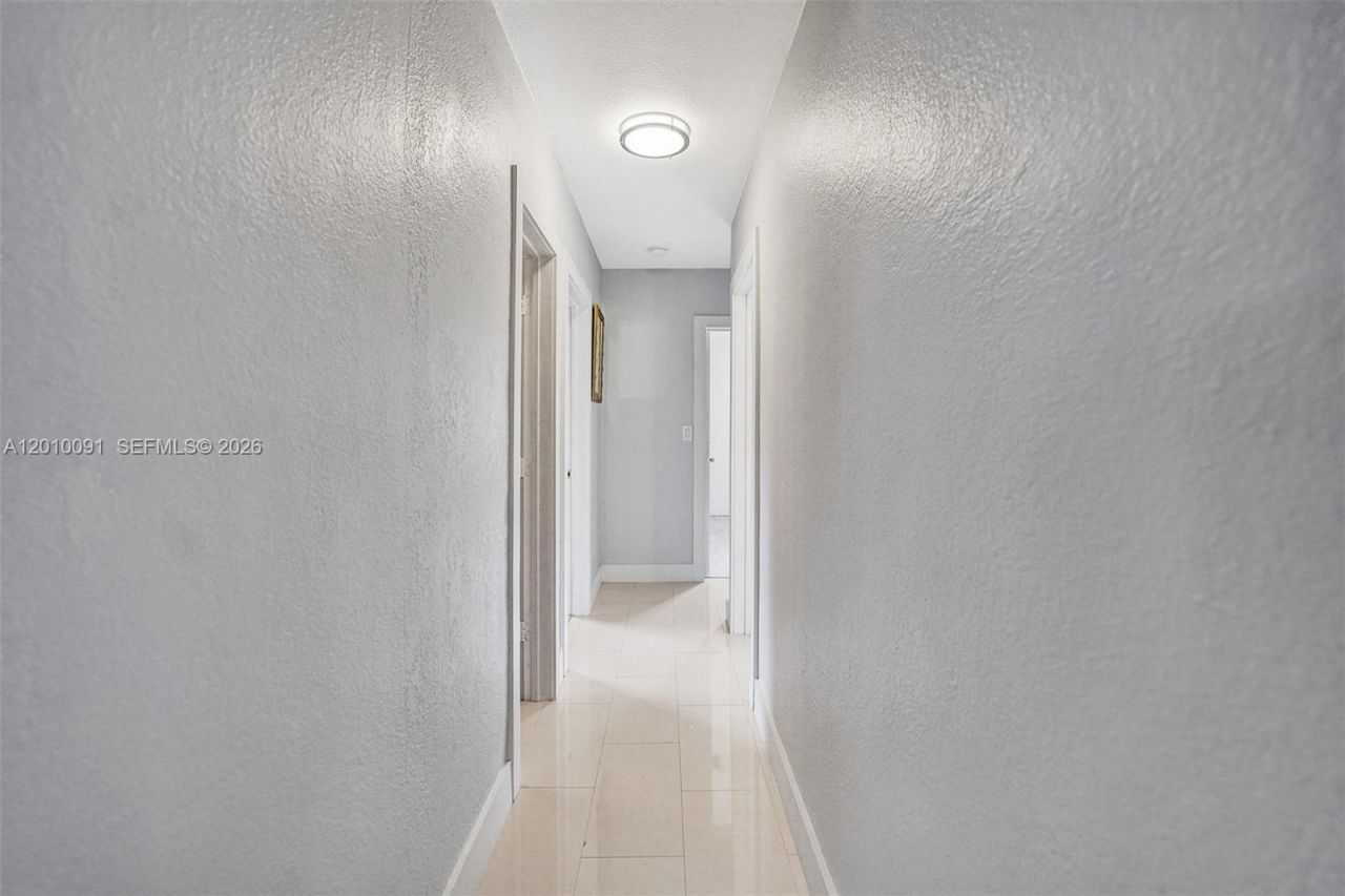 1146 NE 17th Ter, Unit 1146, Fort Lauderdale, FL 33304 Photo